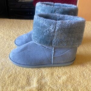 ESKISEHIR Women’s Winter Boots color blue size 9